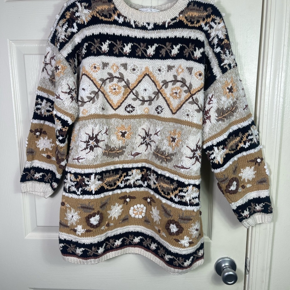 Vintage Multicolor Patterned hand knitted cottagecore granny sweater - Picture 3 of 6